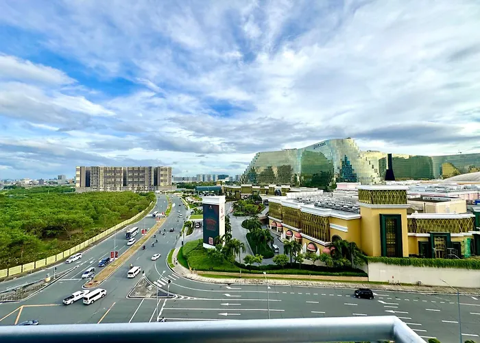 High-floor Near Okada, Airport, Of Dreams, Solaire And Moa With Free Pool And Gym Access