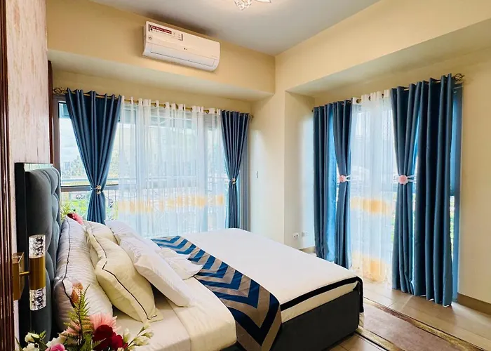 High-floor Near Okada, Airport, Of Dreams, Solaire And Moa With Free Pool And Gym Access Apartamento Manila
